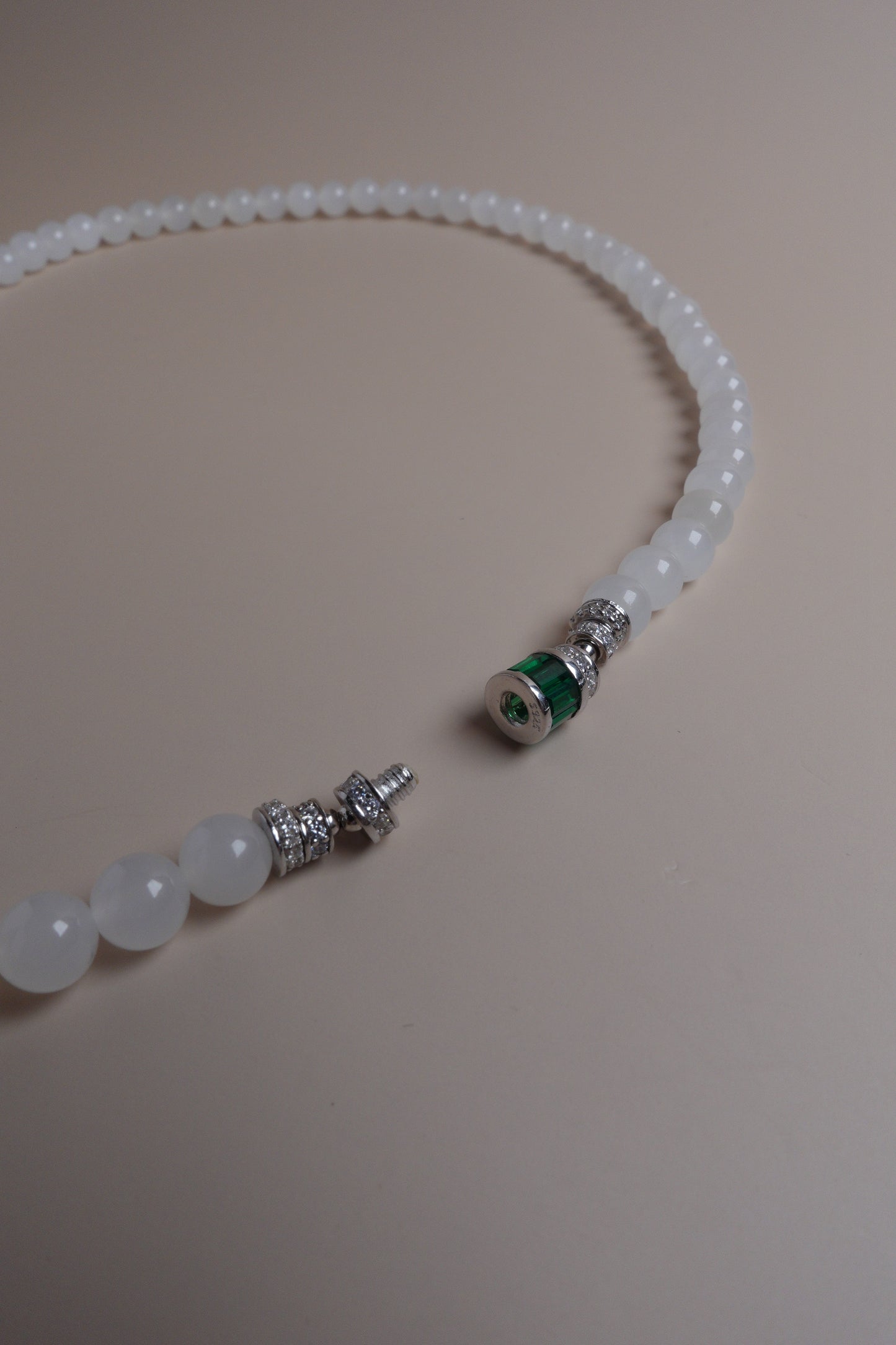 Cloud Thread Necklace – White Nephrite (Hetian Jade)