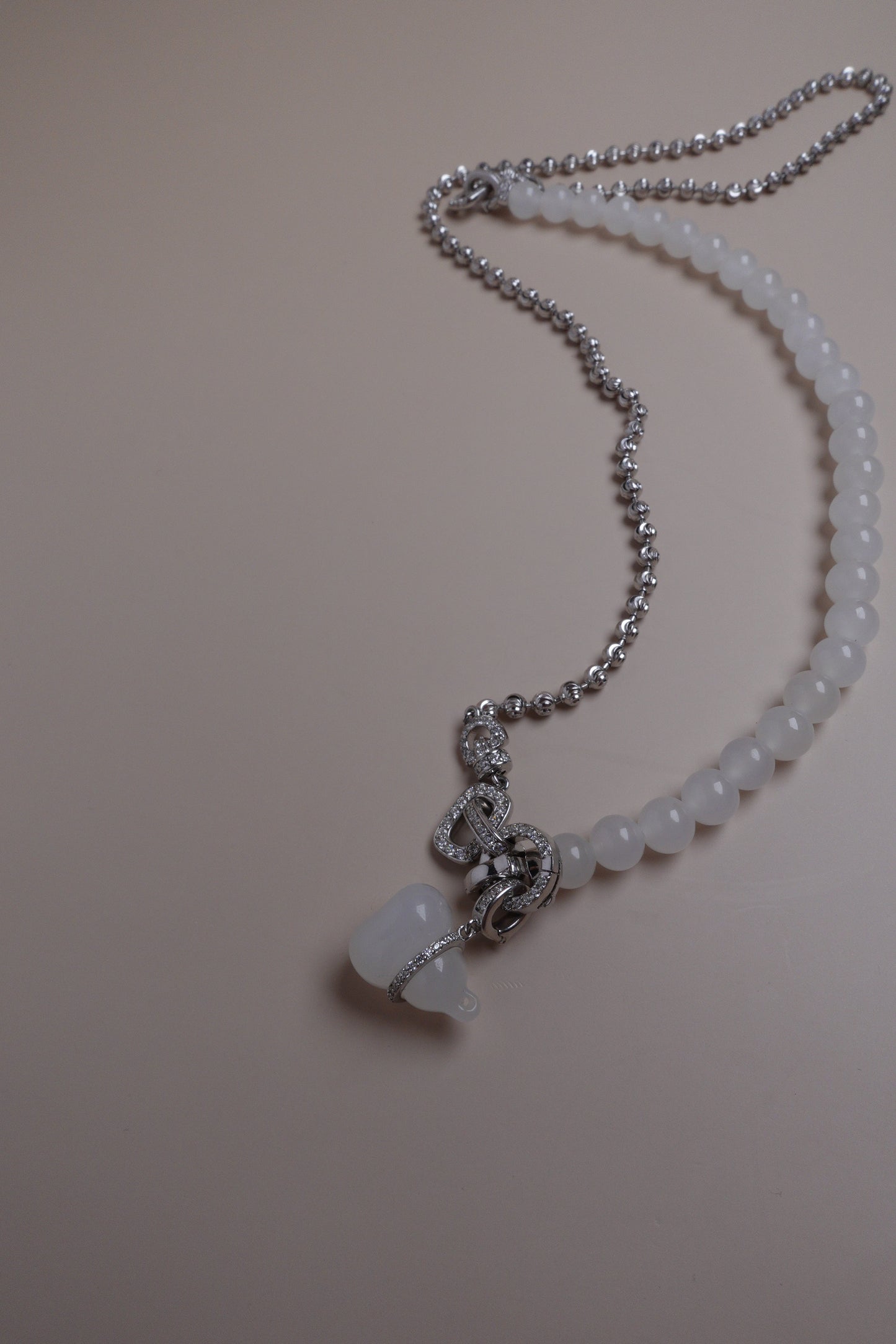 Silver Loop Daylight Necklace – Hetian White Jade & Chain