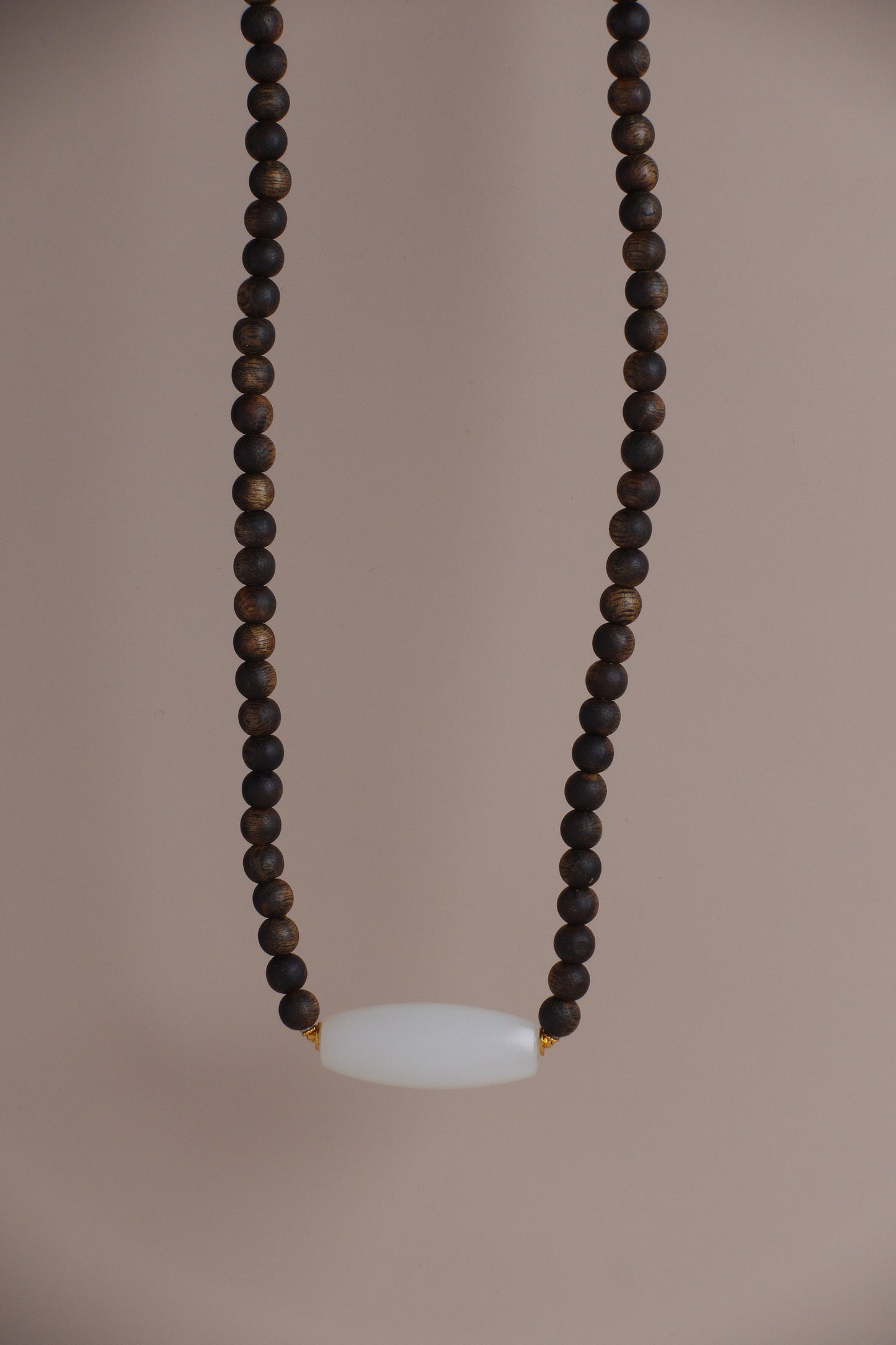 Stillness Necklace – White Nephrite (Hetian Jade) & Kinam Agarwood