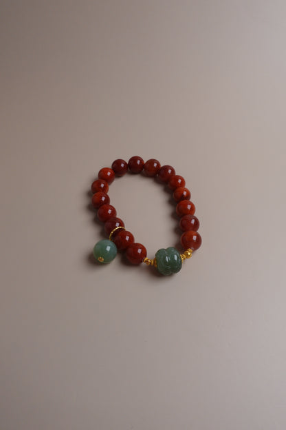 Twin Lotus Bracelet – Nanhong Flame Agate & 18K Gold