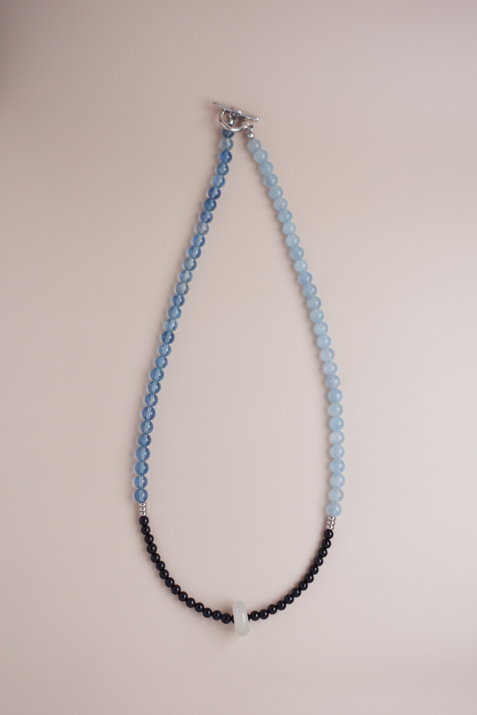6 mm aquamarine and black onyx beaded necklace with white gold-plated stainless steel clasp